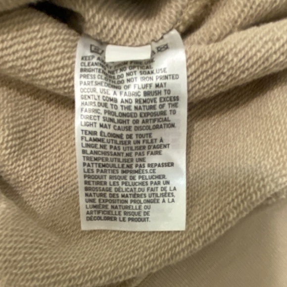 Jeff Koons x Uniqlo Seated Ballerina Tan Hoodie Size M - Picture 8 of 9